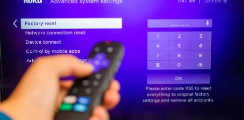why is my roku blinking white